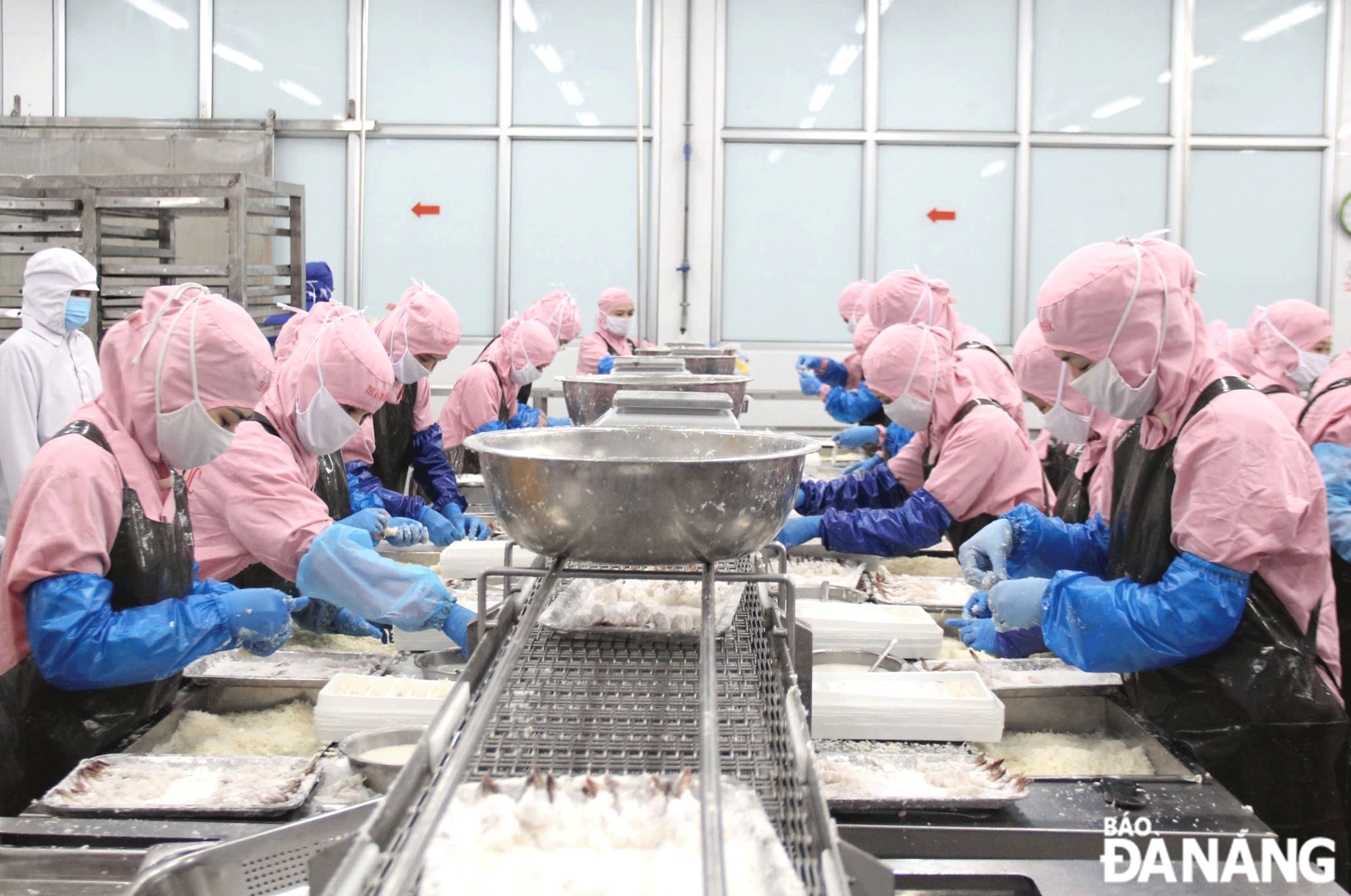 Workers at the Thuan Phuoc Seafood and Trading Joint Stock Company. Photo: M.QUE