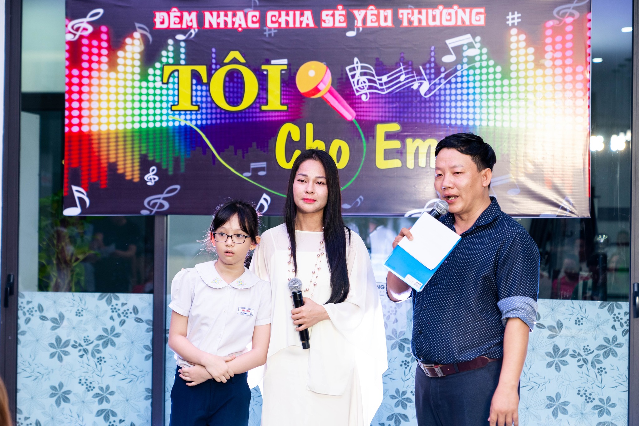 Thầy giáo Phan Quốc Hùng trong chương trình 