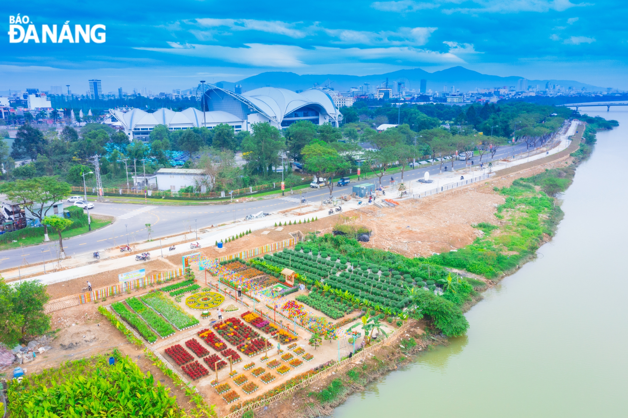 The check-in point was built on alluvial land along the river on Thang Long Street, in Khue Trung Ward, Cam Le District, with a total area of ​​3,450 m2 and a total investment of nearly VND 100 million.