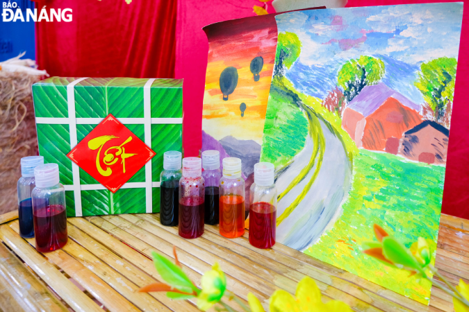 The Binks group's paint products are extracted from vegetables, tubers, and fruits, hoping to bring a safe, secure, and environmentally friendly product to users, especially primary school and preschool pupils. Photo: M.A