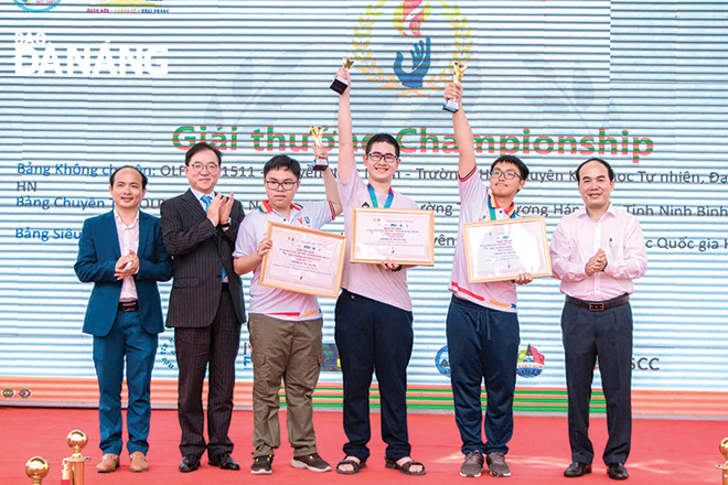 Candidates participating in the 5th Central Viet Nam - Central Highlands Informatics Olympiad - 2024 organized by the Viet Nam - Korea University of Information Technology and Communications. Photo: NGOC HA