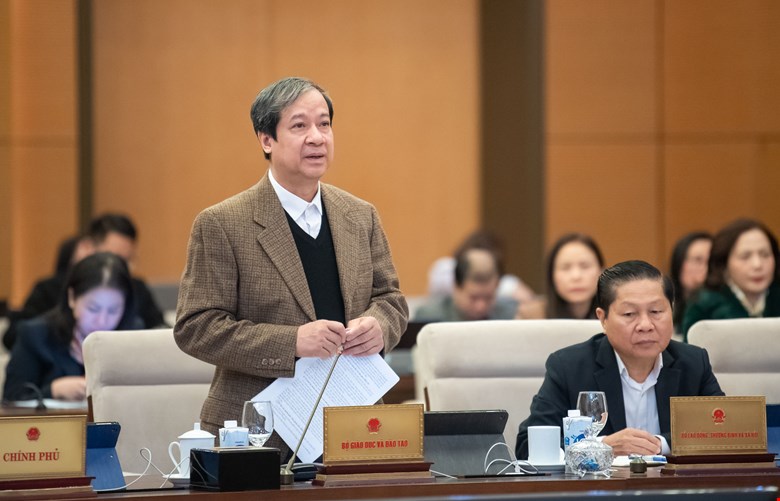Bộ trưởng Bộ GD-ĐT giải trình về việc dạy thêm, học thêm