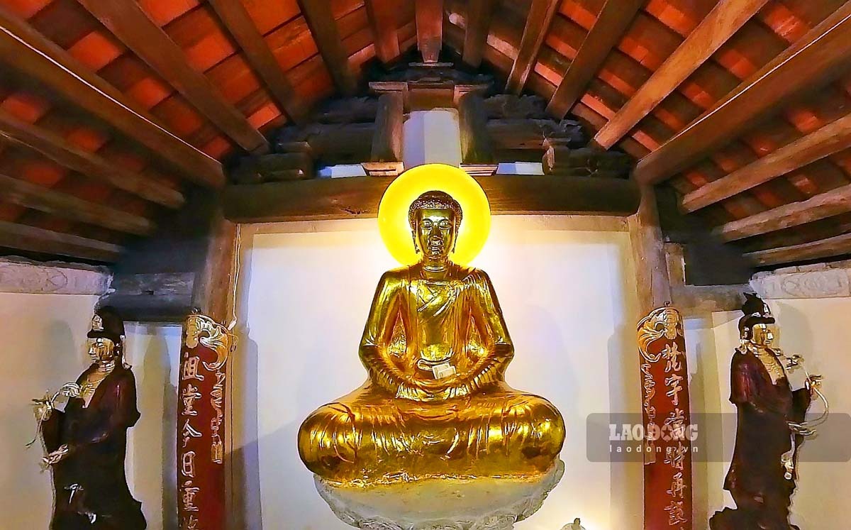 Bảo vật quốc gia Tượng Phật A Di Đà tại chùa Ngô Xá. Ảnh: Hà Vi
