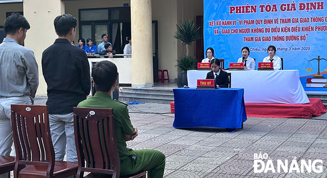 Phiên tòa giả định – bài học thực tiễn về pháp luật giao thông