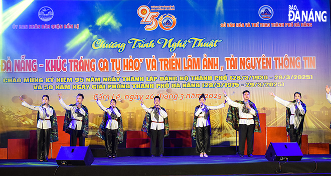 A performance praising love for Da Nang. Photo: DOAN HAO LUONG