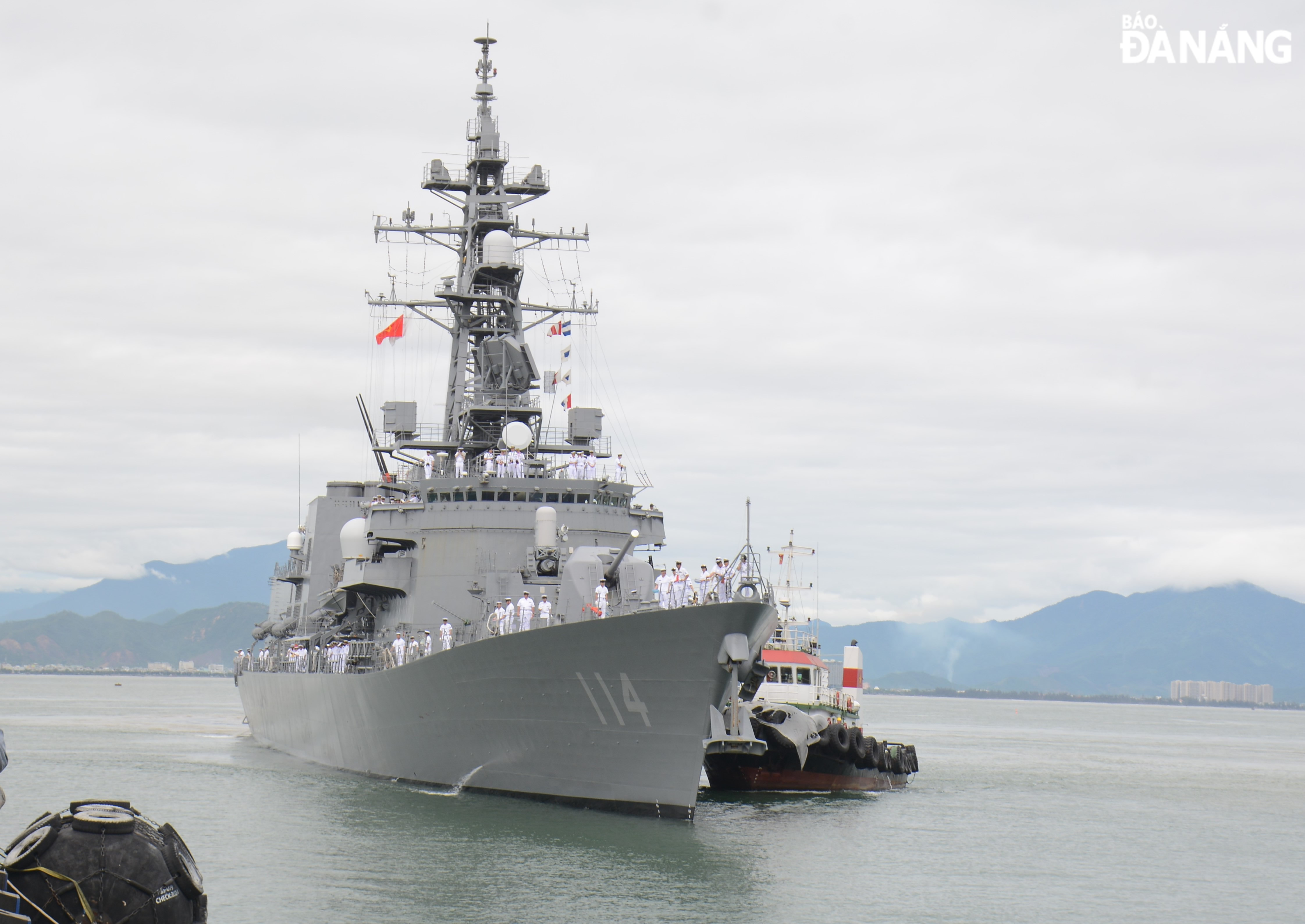 Training ship Suzunami docks at Da Nang's Tien Sa port. Photo: LE HUNG