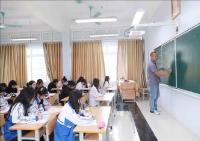 Bộ Giáo dục và Đào tạo 'tuýt còi' các trường tuyển sinh sử dụng 'tổ hợp lạ'