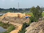 Khẩn trương di dời bùn, đất thải ra khỏi khu vực cầu Quá Giáng