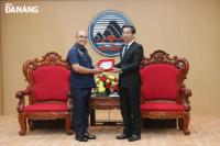Lãnh đạo thành phố tiếp chỉ huy tàu Lực lượng bảo vệ bờ biển Philippines