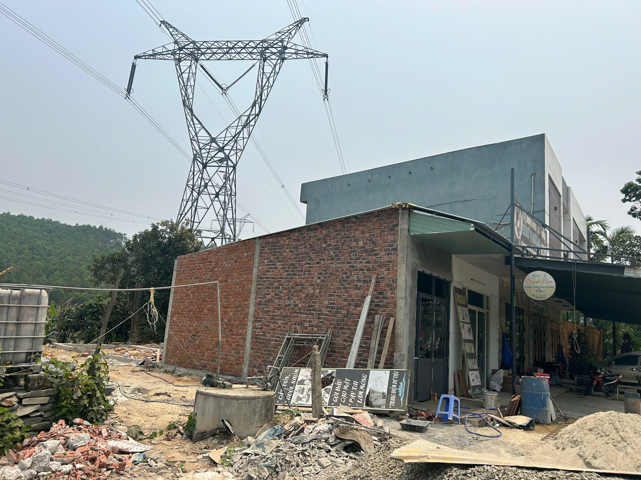 Xử lý dứt điểm tình trạng xây dựng  nhà trong hành lang lưới điện