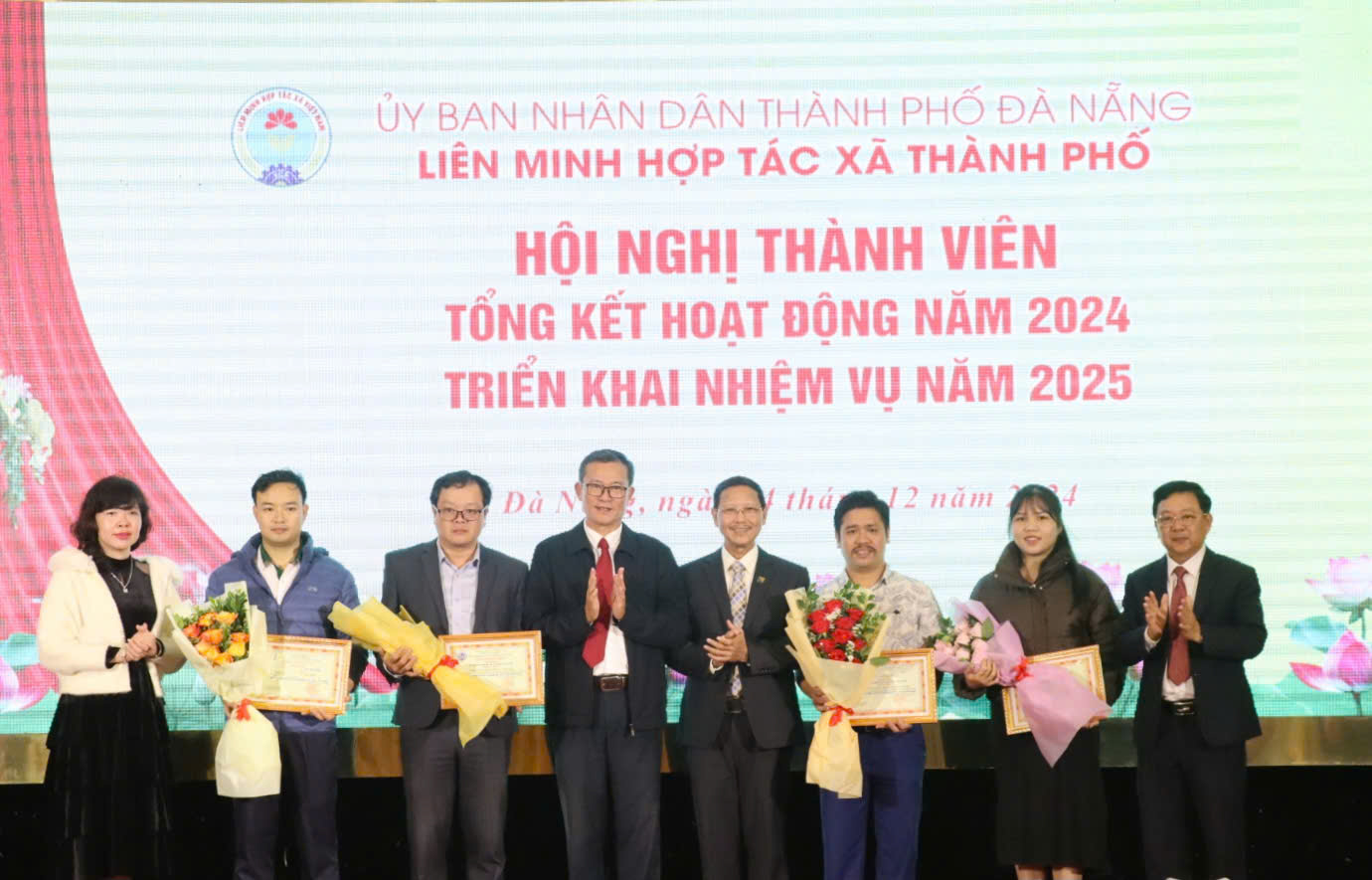 Nỗ lực sản xuất, thúc đẩy phát triển kinh tế tập thể bền vững