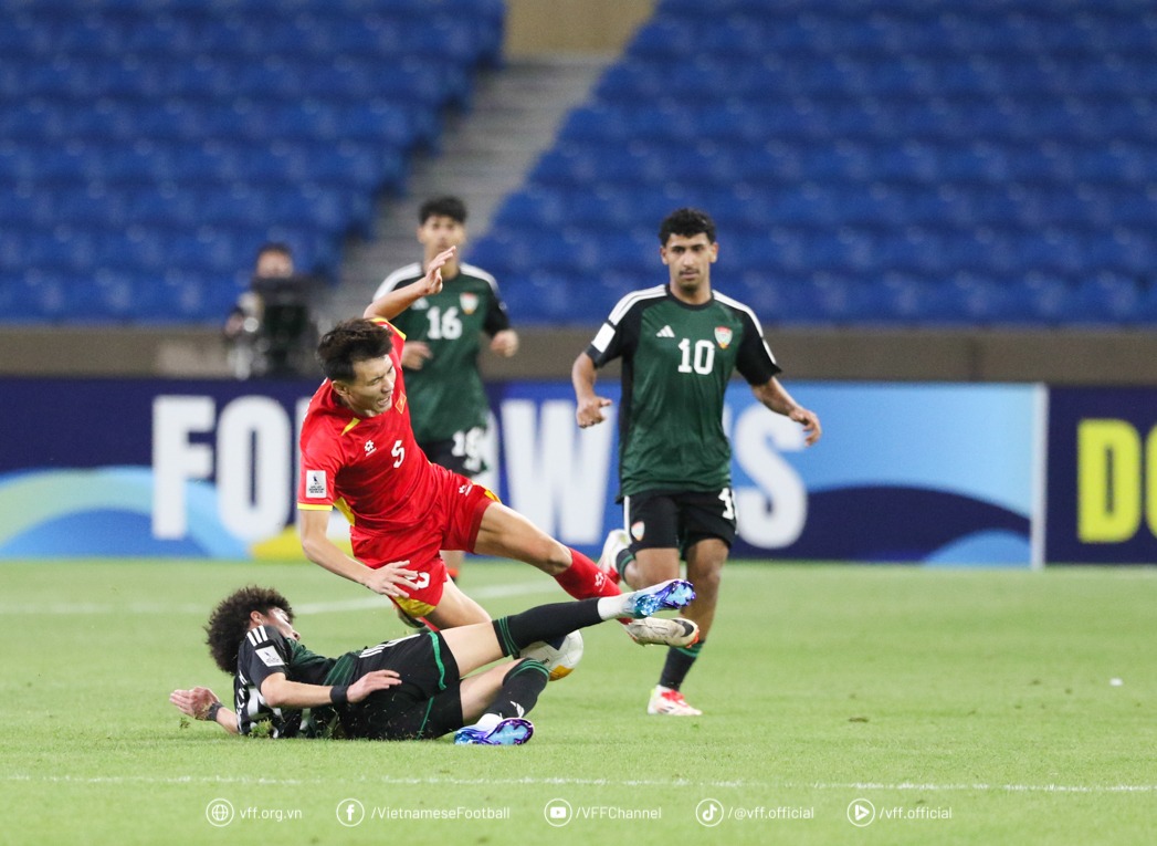 U17 Việt Nam lỡ chiến thắng trong phút cuối