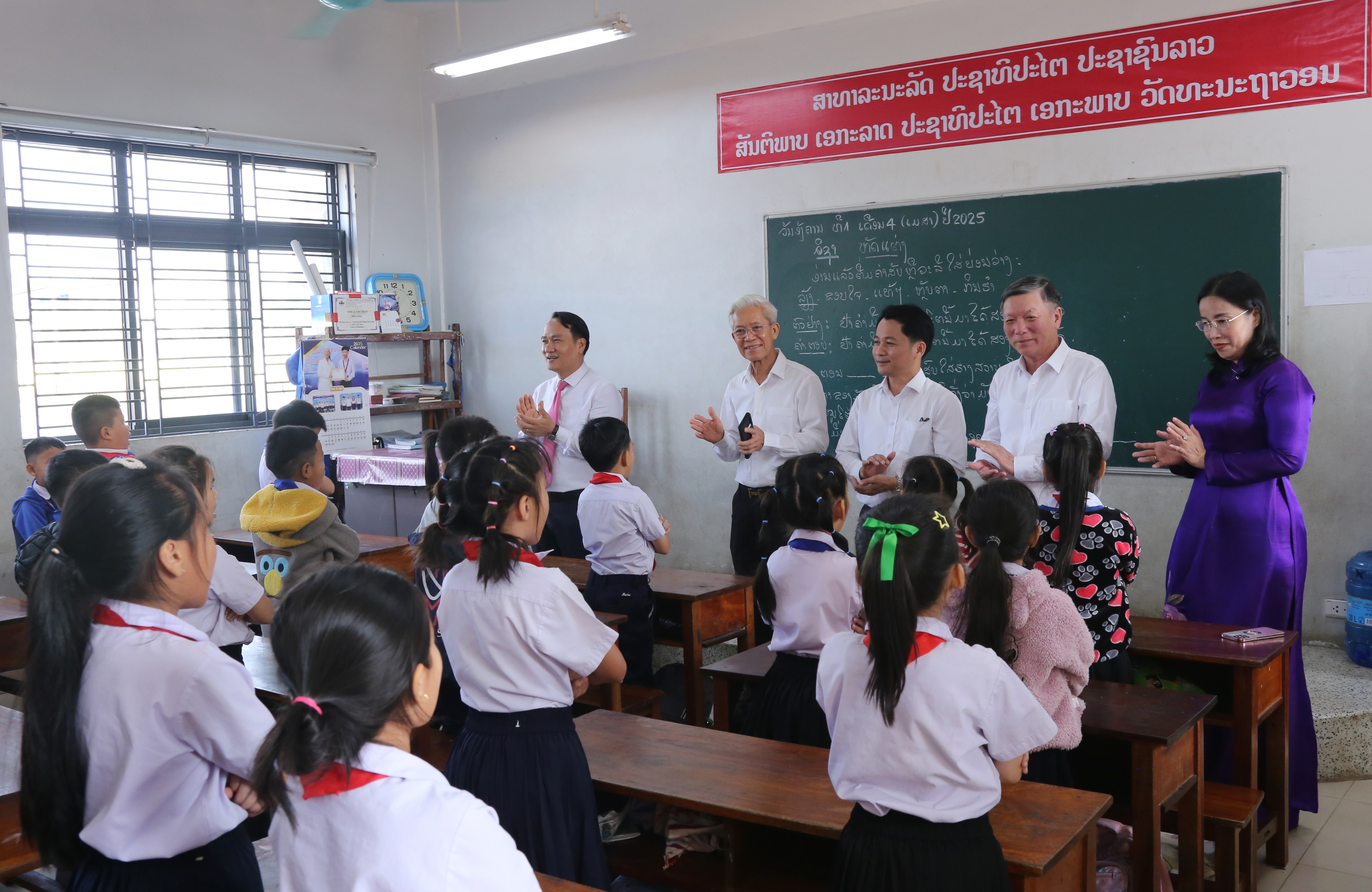 Thắt chặt tình hữu nghị đặc biệt giữa Đà Nẵng và các tỉnh Nam Trung Lào