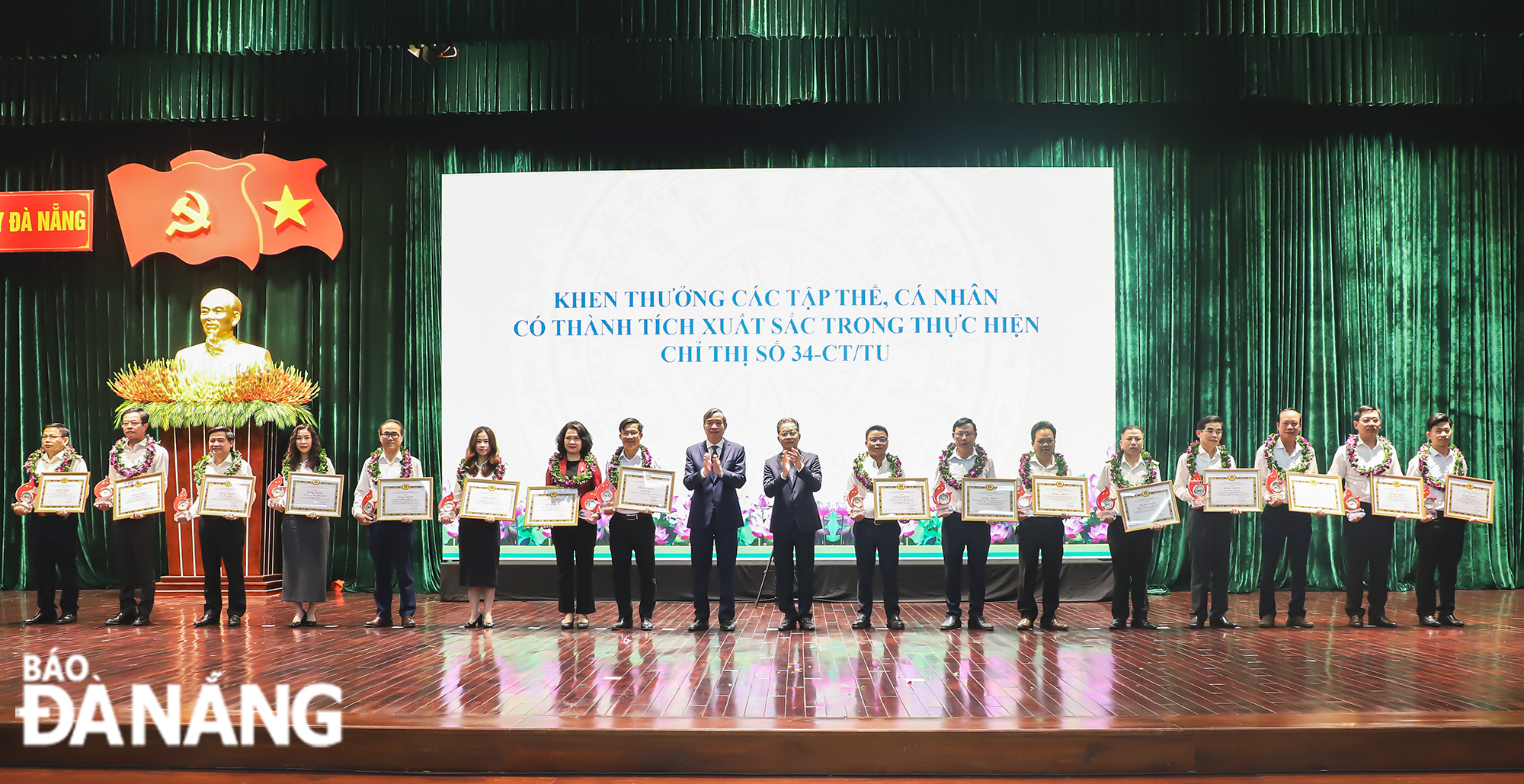 Vượt qua chính mình để đặt lợi ích chung lên trên hết