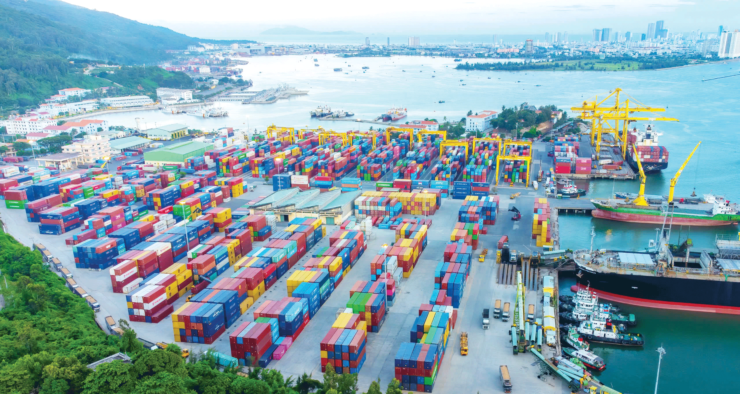 Thúc đẩy hoạt động xuất nhập khẩu để tiếp đà phát triển
