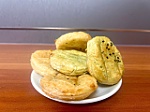 Remember flavour of coconut-baked cassava cakes
