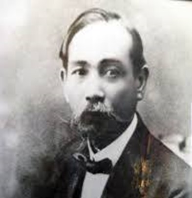 Chí sĩ Phan Châu Trinh - người khởi xướng mặc Âu phục. Ảnh tư liệu