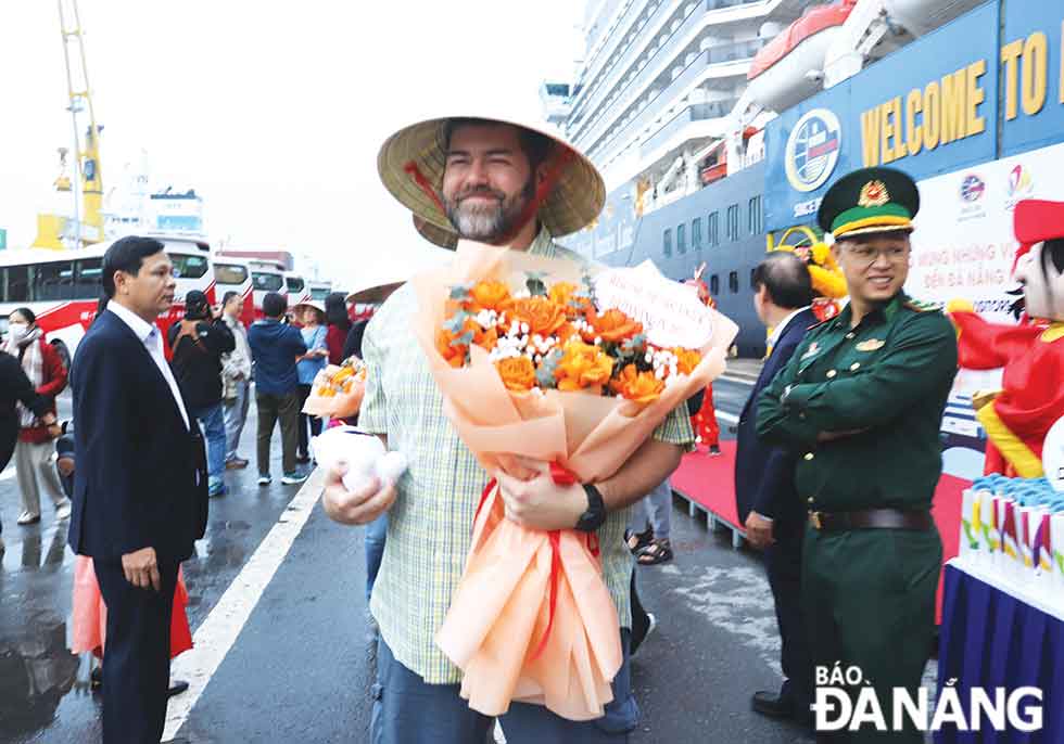 Da Nang is increasingly attractive to international tourists. Photo: NGOC HA