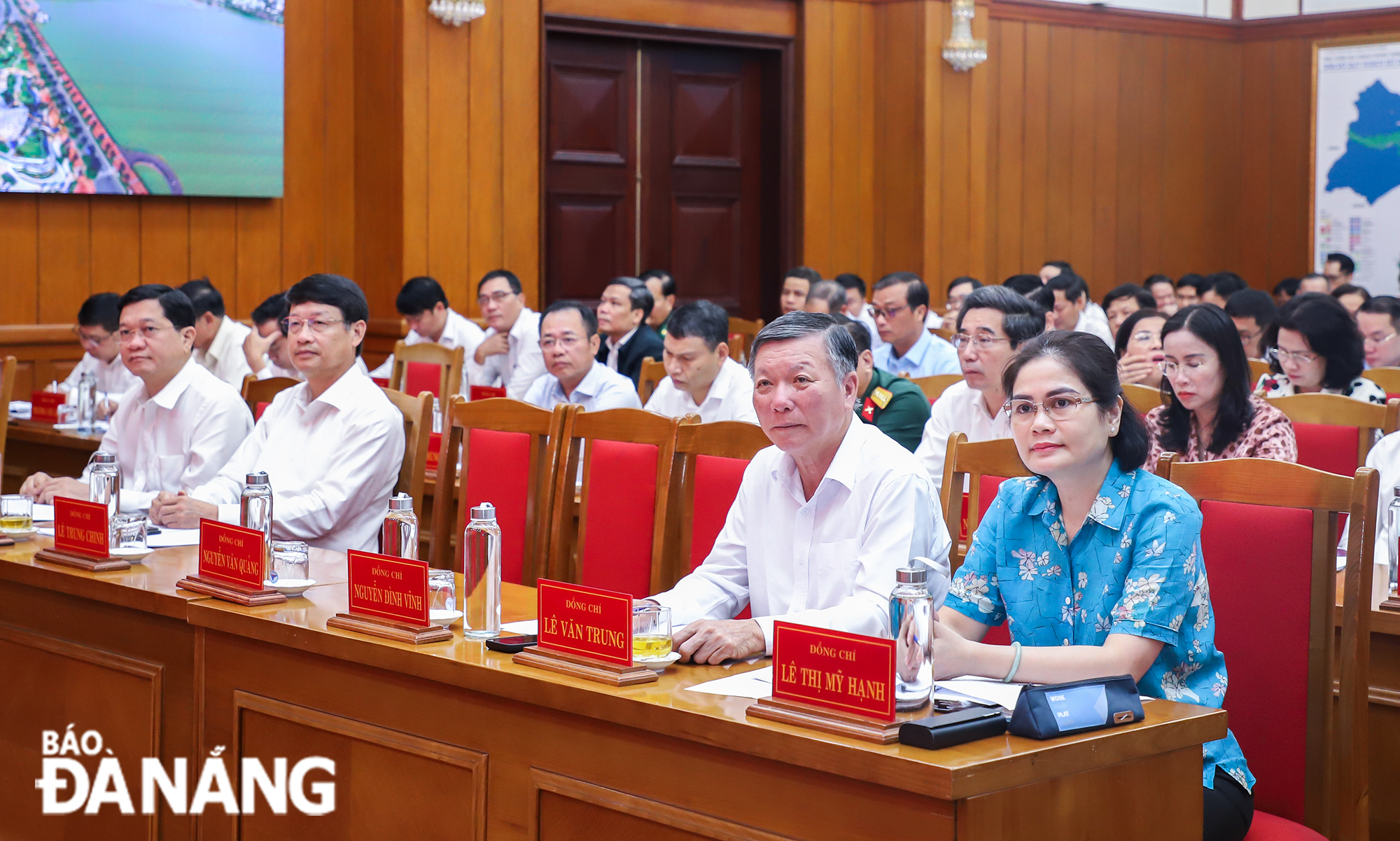 Các đại biểu dự hội nghị. Ảnh: NGỌC PHÚ