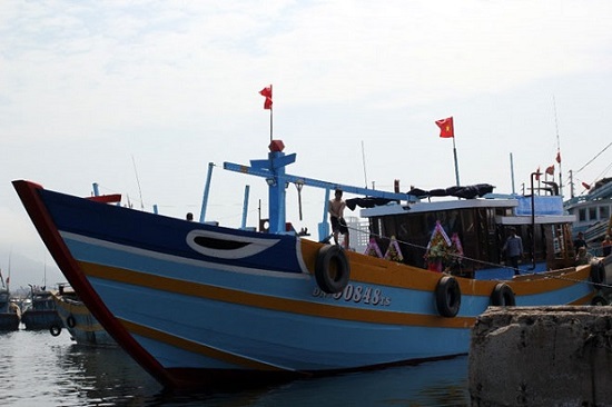 New eel-fishing boat launched - Da Nang Today - News - eNewspaper